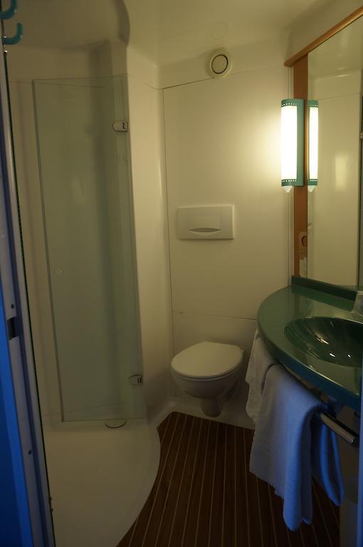 Ibis Auch Hotel Bilik gambar